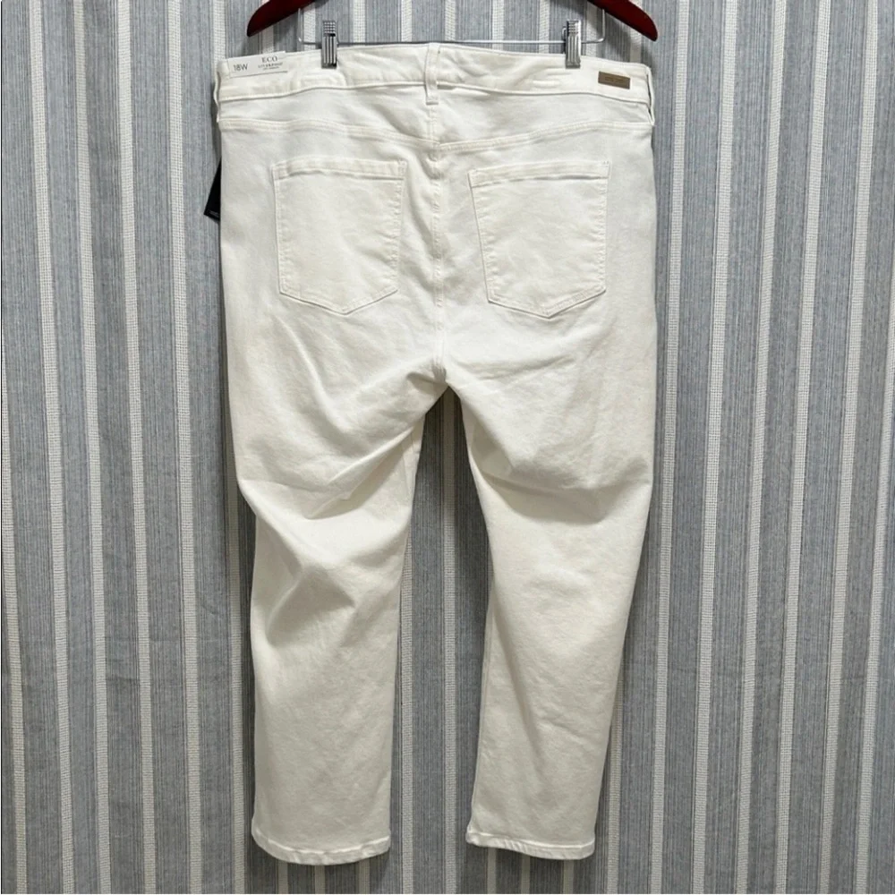 Liverpool Women's Plus Size 18W White ECO Hannah Crop Flare Denim Jeans NWT - Picture 5 of 9
